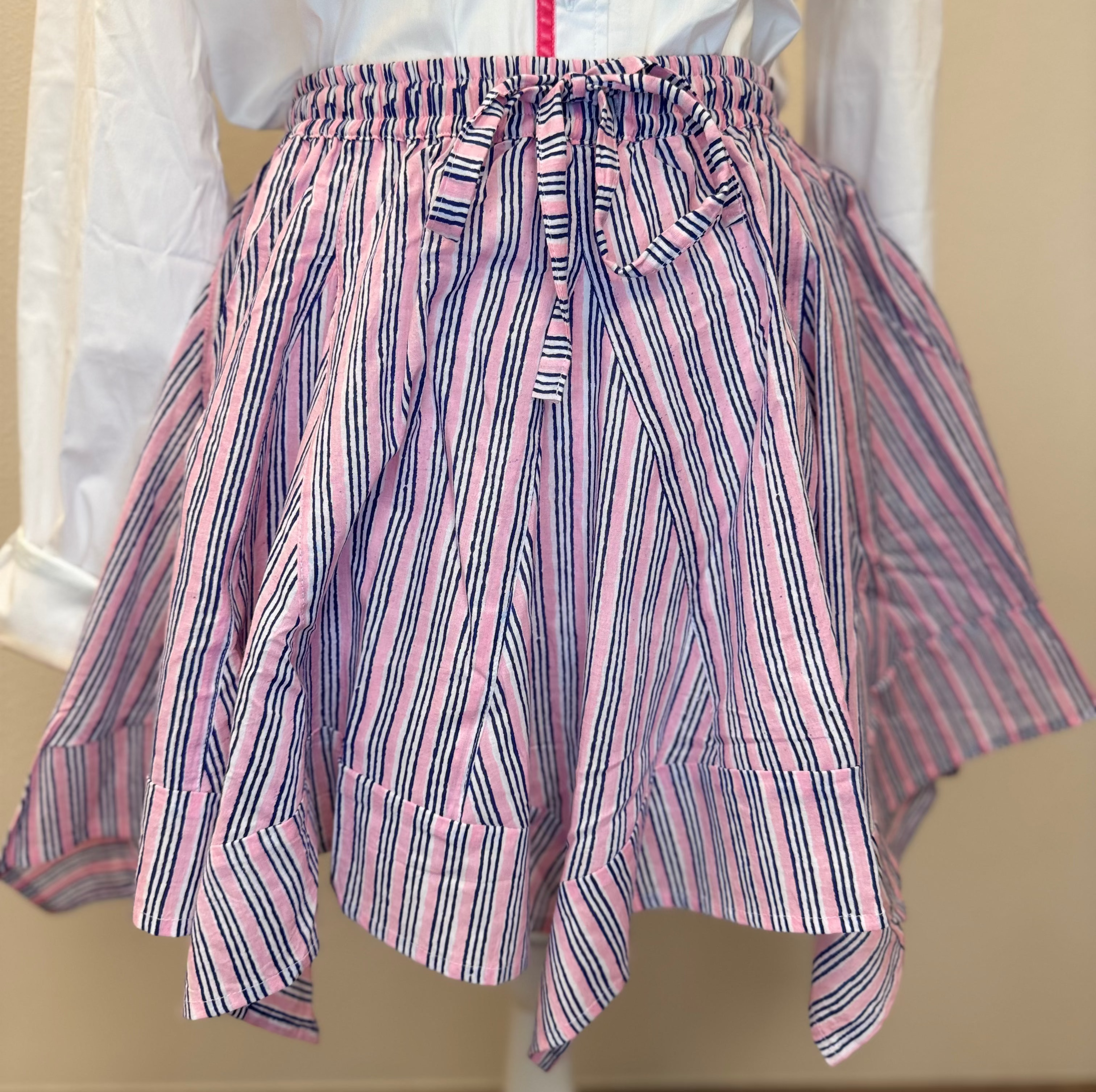 Striped Movement Skort von Chap und Graham Designs