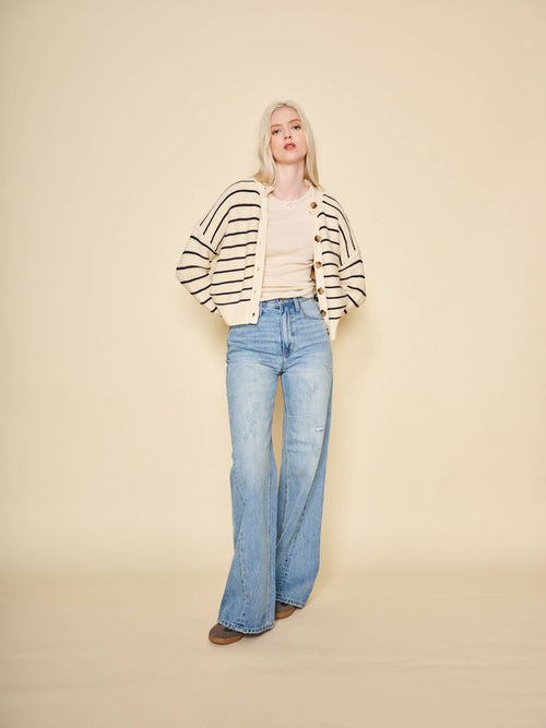 Amara Cardigan in Marineblau Stripe von dRA