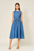Gürtelverkleidung Denim Midi Dress von Aaron & Amber
