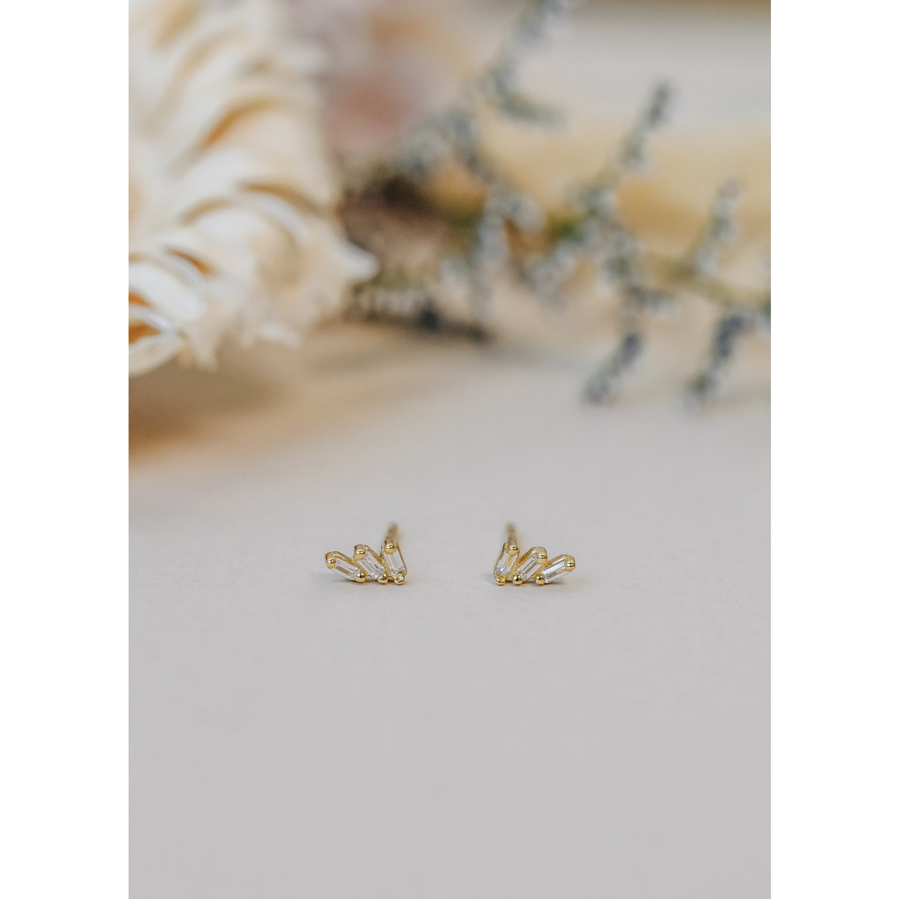 Socialite Offset Trio Stack Ohrringe von JaxKelly