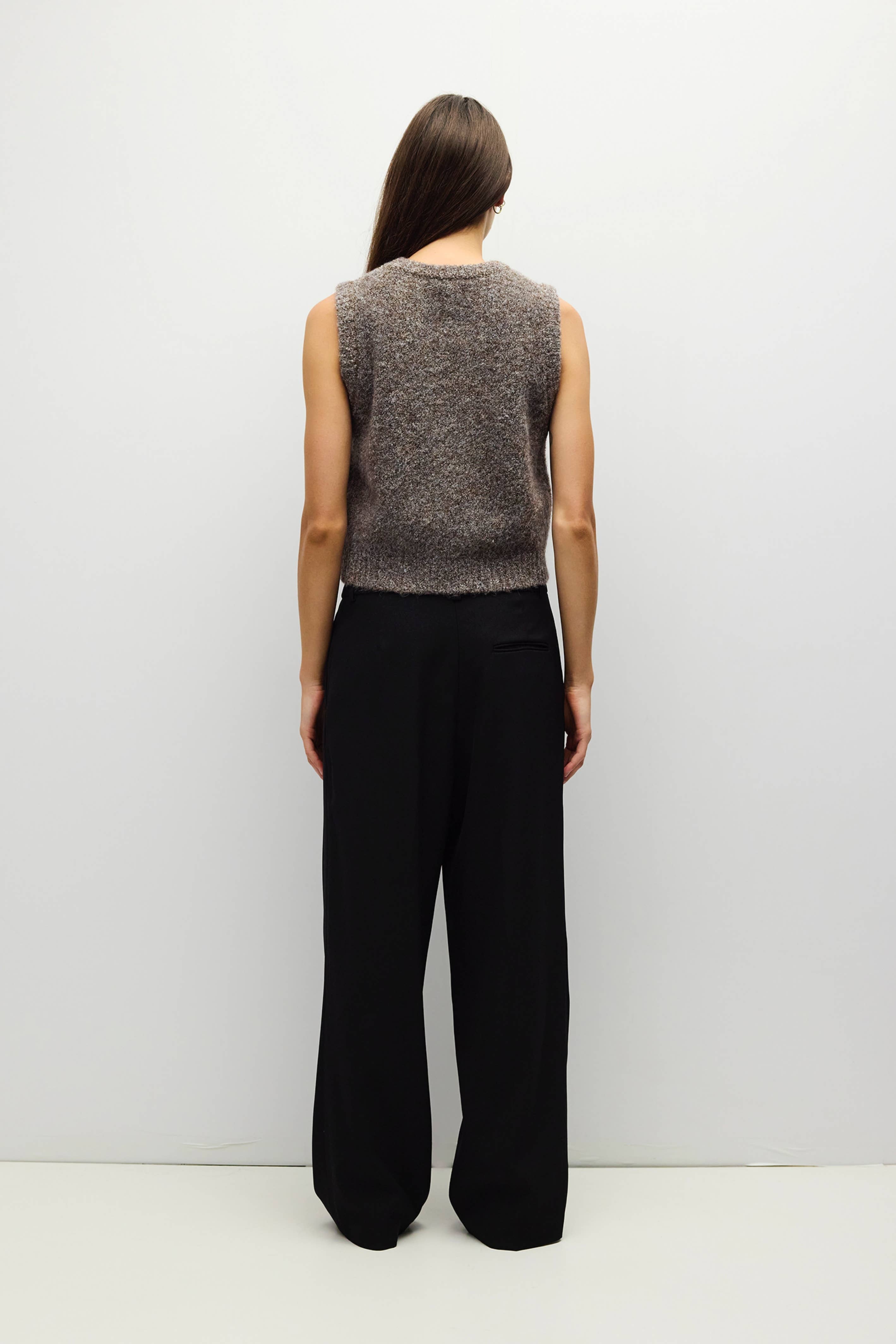 The Skyla Top | Boucle Knit Sweater Vest von Mod Ref