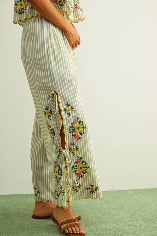 Blumen Emstickry Striped Hose mit Krawatte