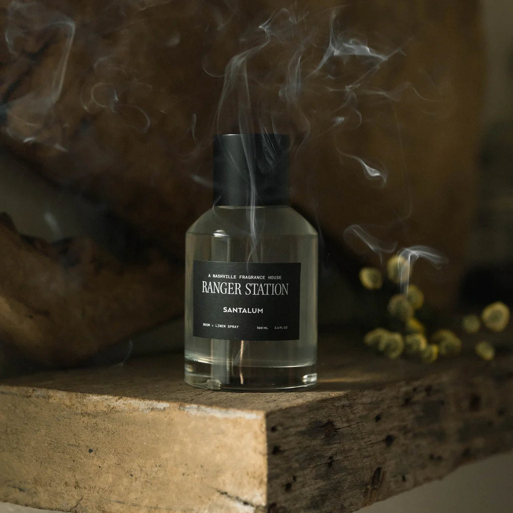 Santalum: Room + Leinen Spray von Ranger Station