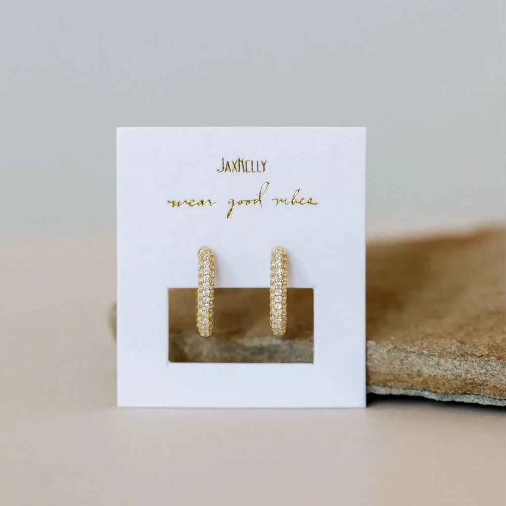 Golden Hoop Pavé Ohrringe von JaxKelly