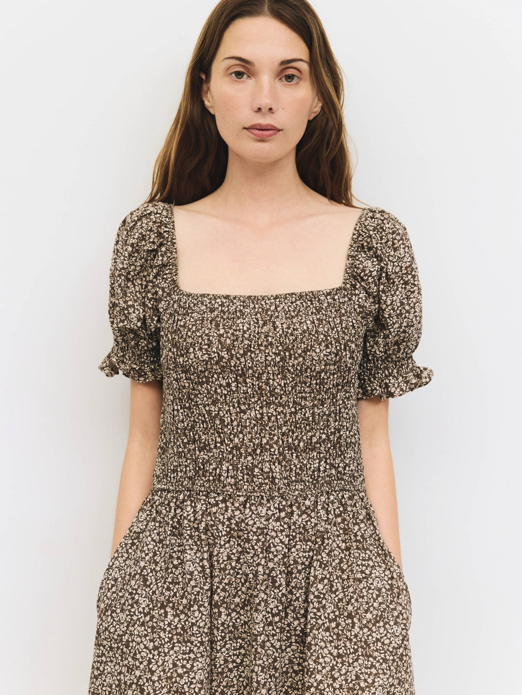 Das Harleen-Kleid | Smocked Blumen Midi Dress von All Row