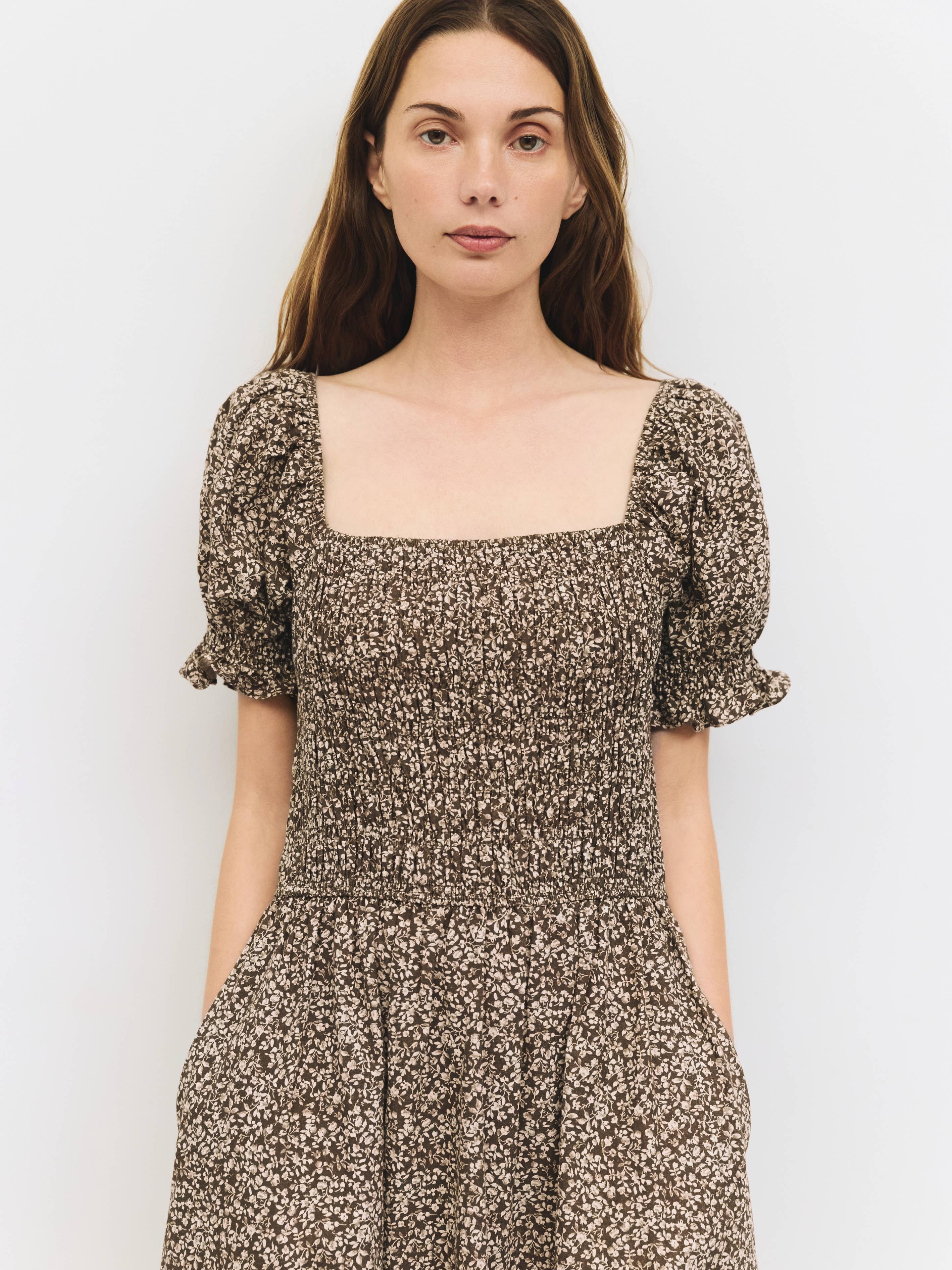 Das Harleen-Kleid | Smocked Blumen Midi Dress von All Row
