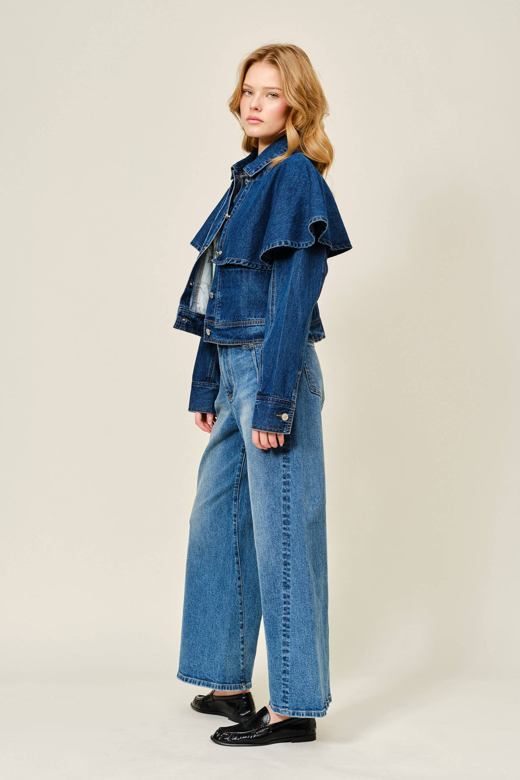 Cape Denim Jacke von Aaron & Amber