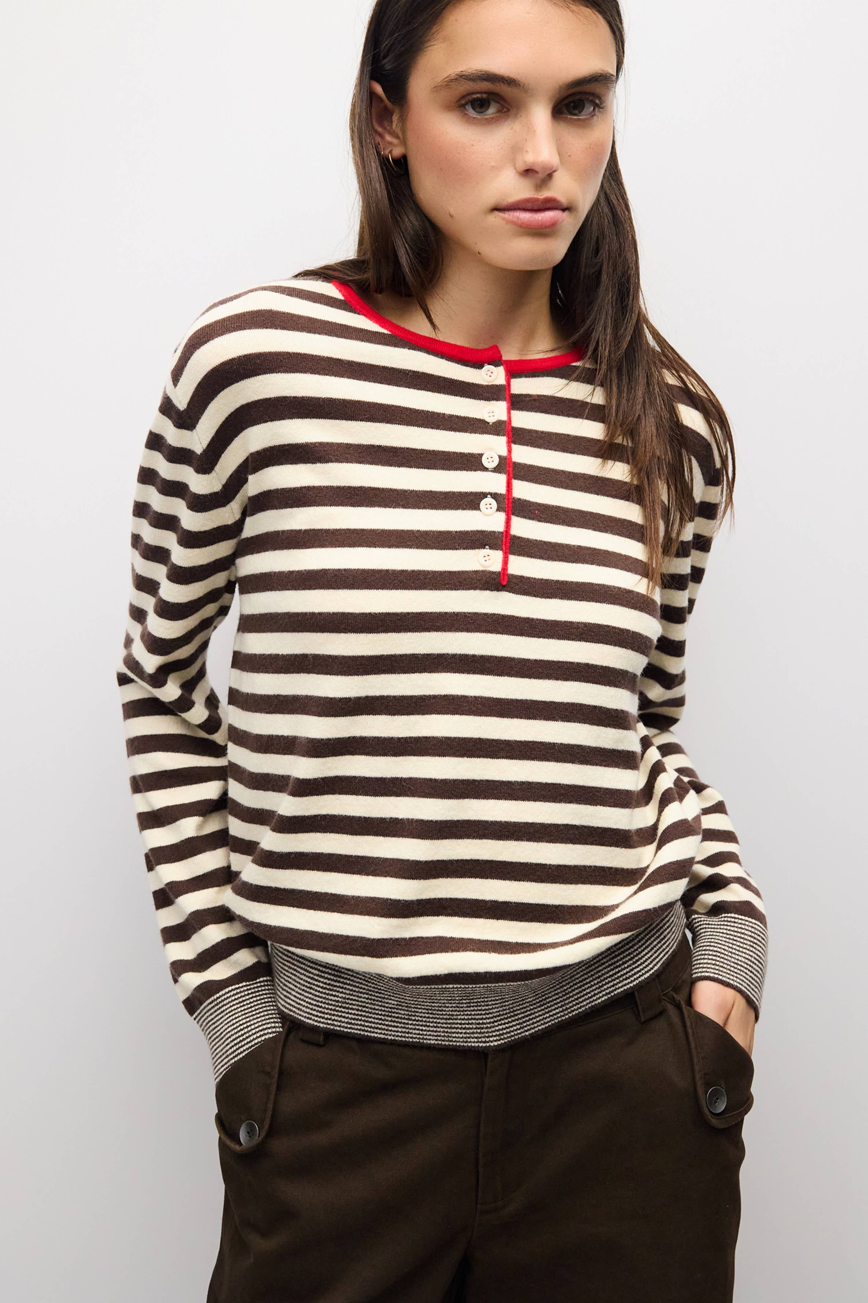 Der Virginia Sweater | Henley Color Pop Cardigan von Mod Ref