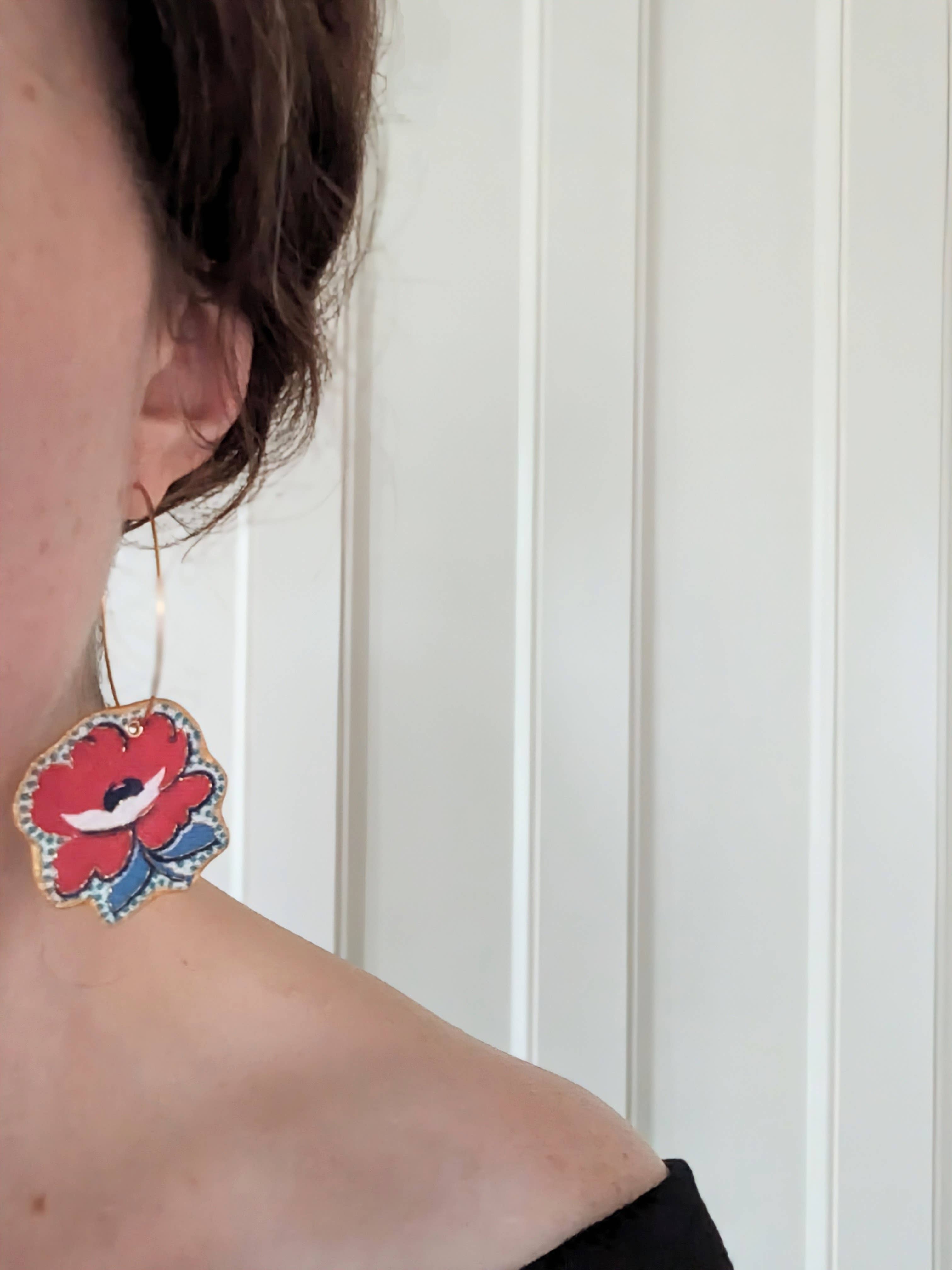 Scarlett Hoop Earring von Katie Lynne