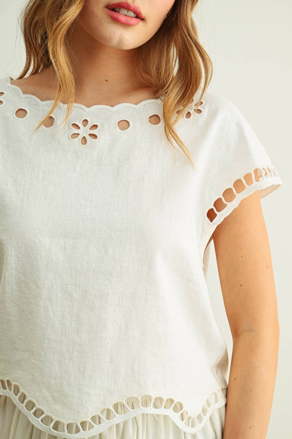 Blumen Emsticked Boat Neck Top