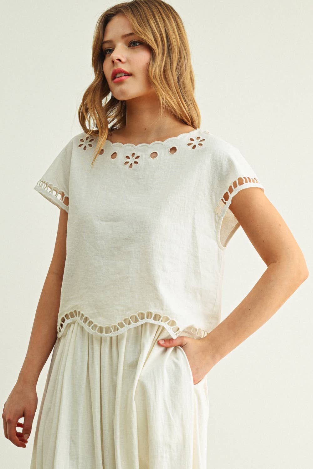 Blumen Emsticked Boat Neck Top