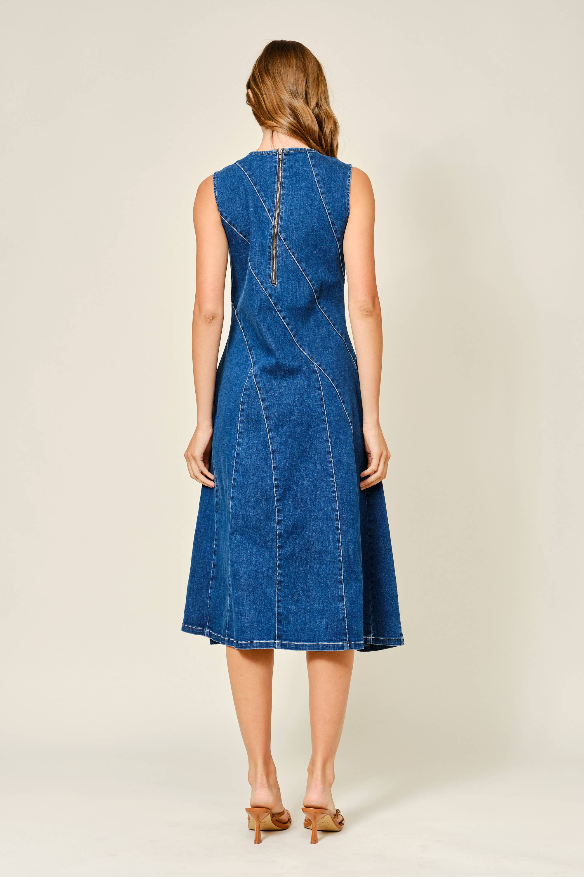 Stretch Mermaid Line Denim Midi Kleid von Aaron & Amber