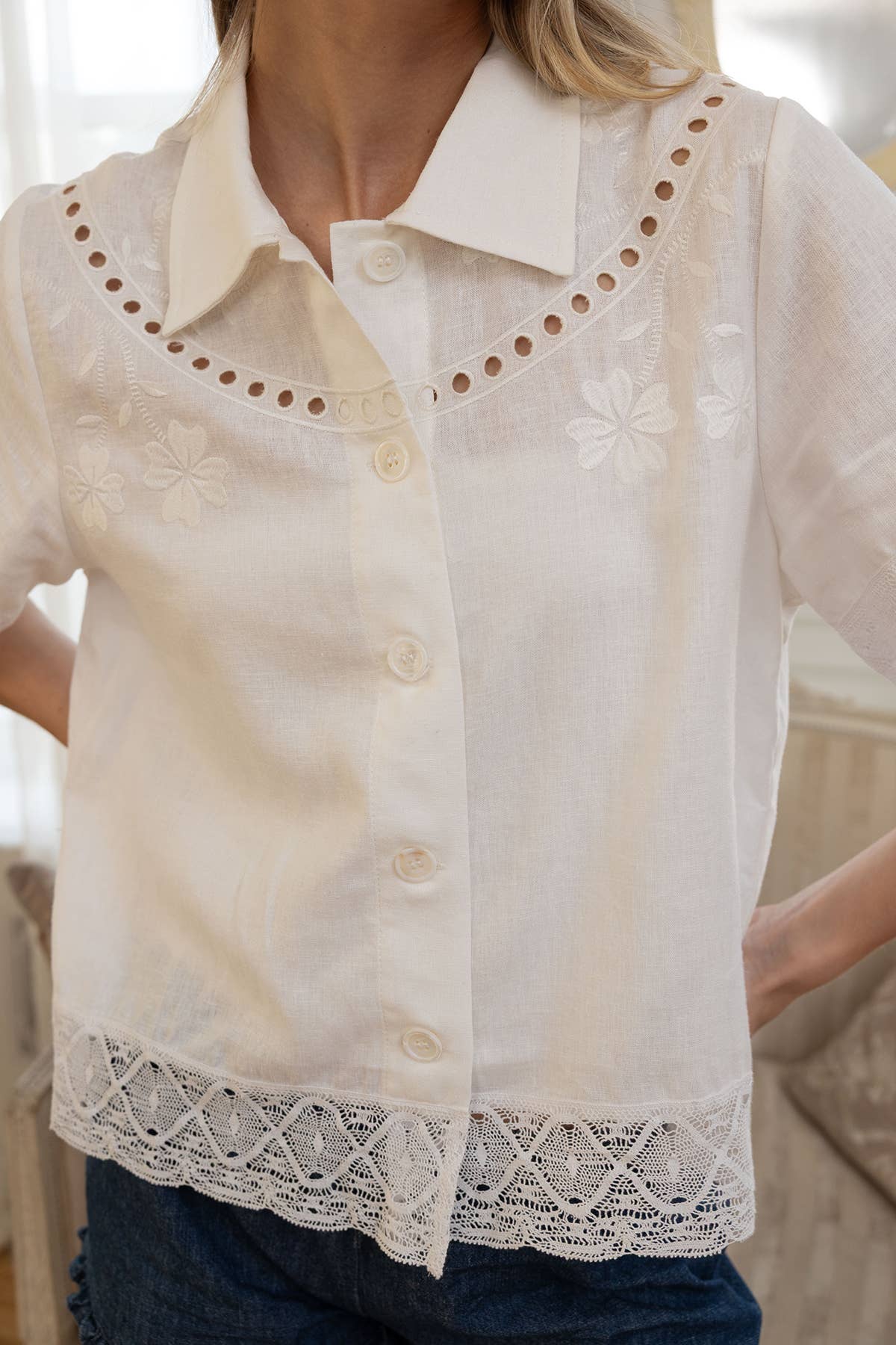 Bestickte Lace Trim Button Blouse
