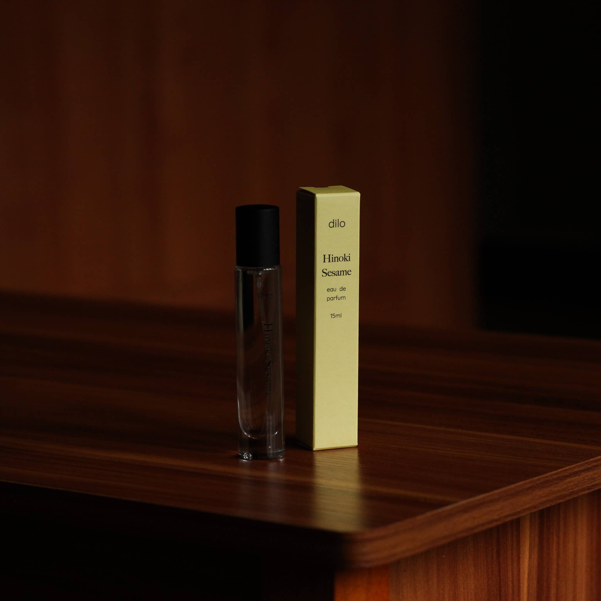 Hinoki Sesame Unisex Eau de Parfum - 15ml Reisesprayer von dilo