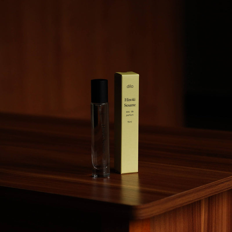 Hinoki Sesame Unisex Eau de Parfum - 15ml Reisesprayer von dilo