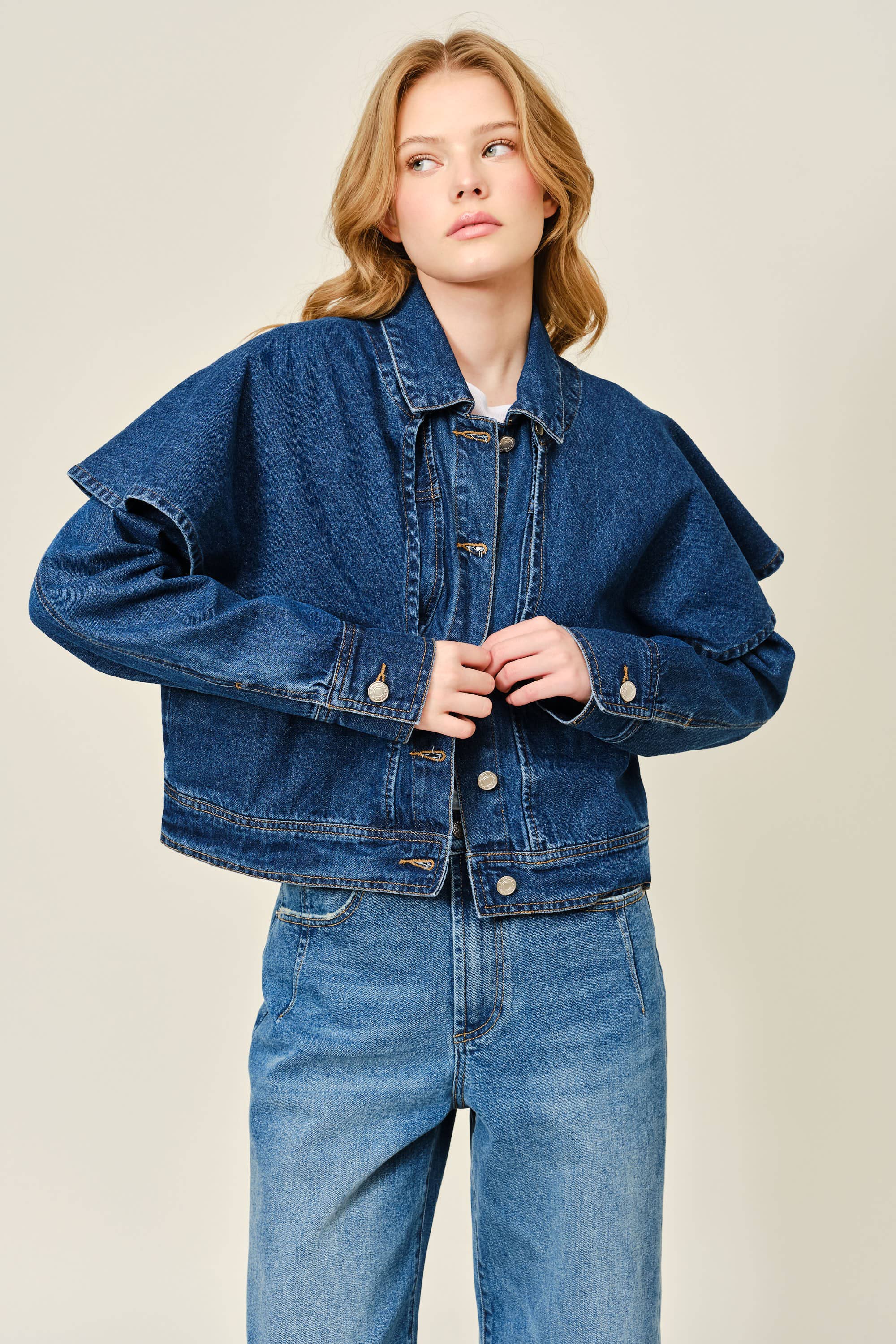 Cape Denim Jacke von Aaron & Amber