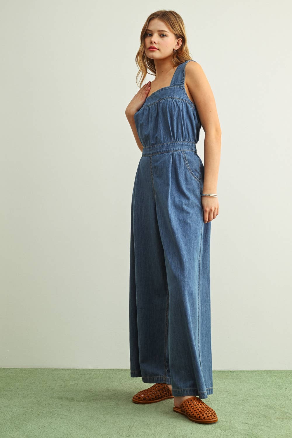 Ärmellos Denim Chambray Jumpsuit (Deutsche Ausgabe)